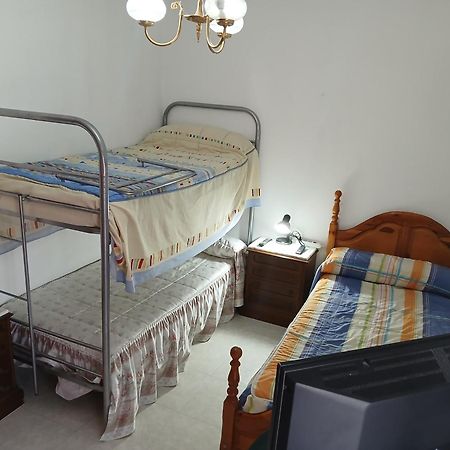 Habitacion Privada Triple トレド エクステリア 写真