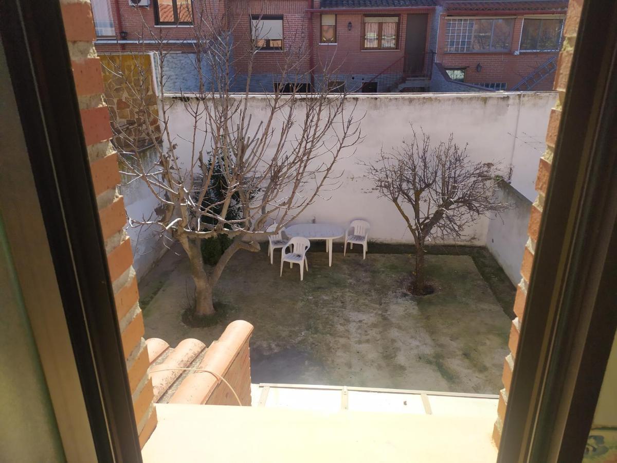 Habitacion Privada Triple トレド エクステリア 写真