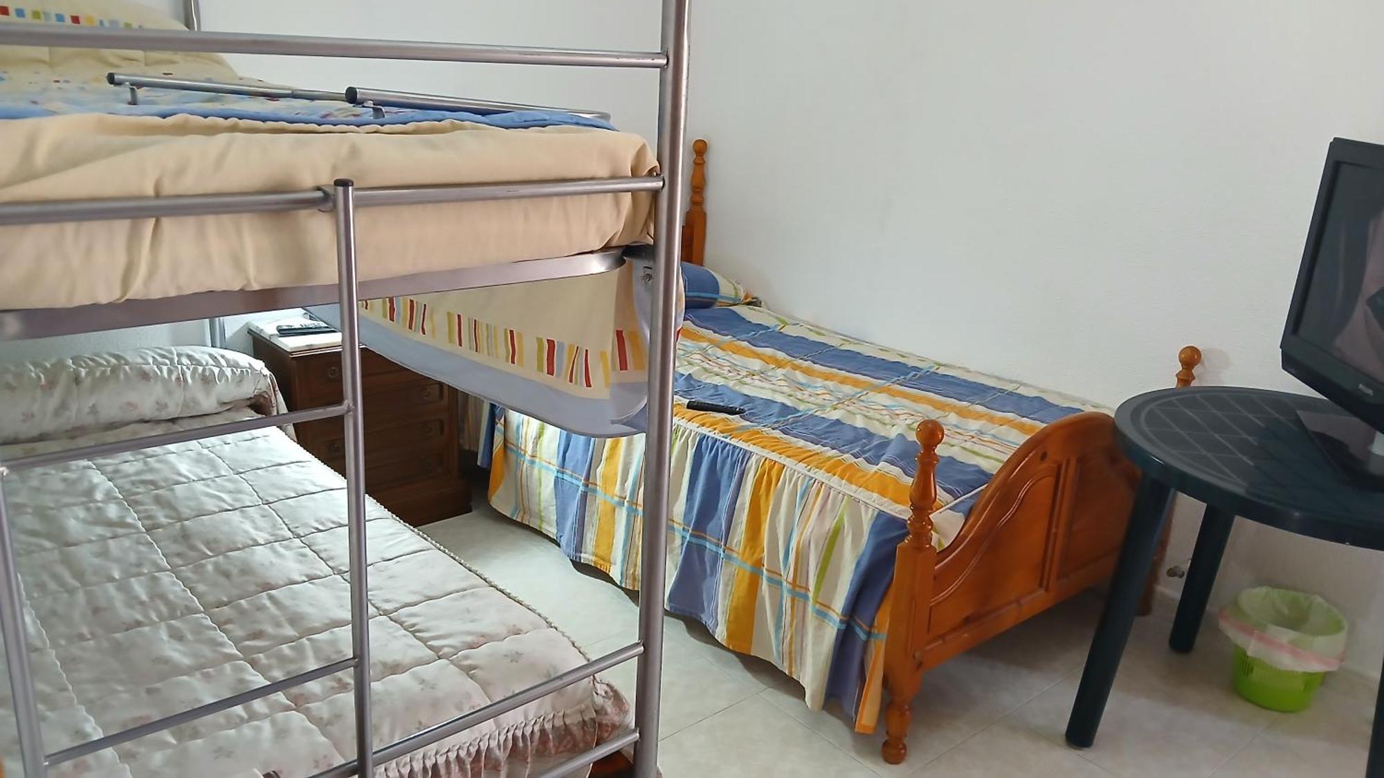 Habitacion Privada Triple トレド エクステリア 写真